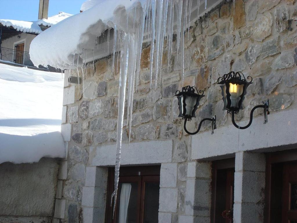 Ξενωνασ Σελινουντα Hotel Kosmás Buitenkant foto