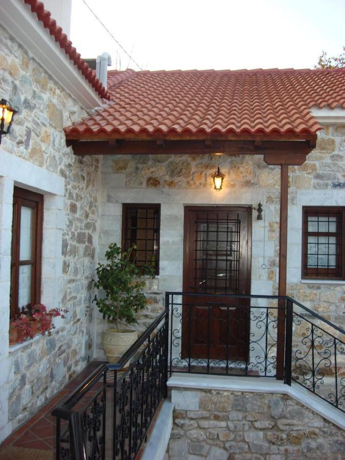 Ξενωνασ Σελινουντα Hotel Kosmás Buitenkant foto