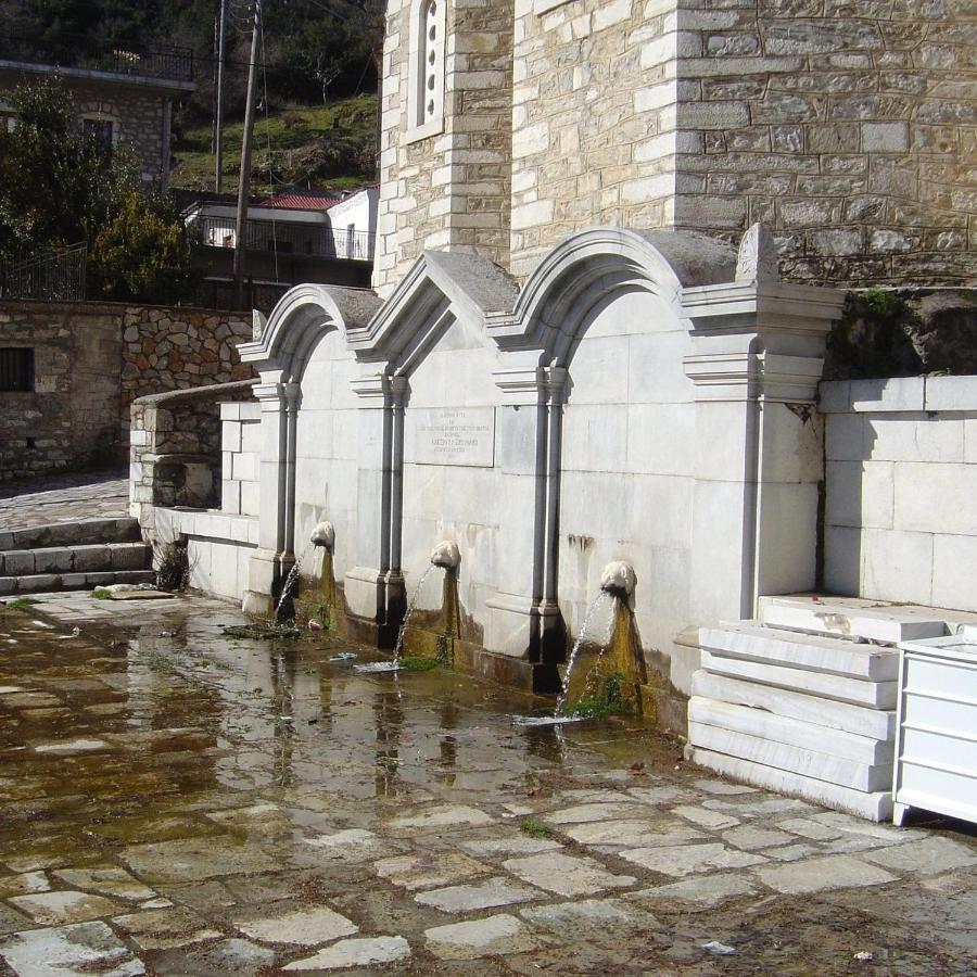 Ξενωνασ Σελινουντα Hotel Kosmás Buitenkant foto